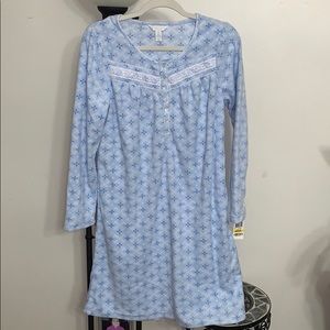 Women’s fleece gown